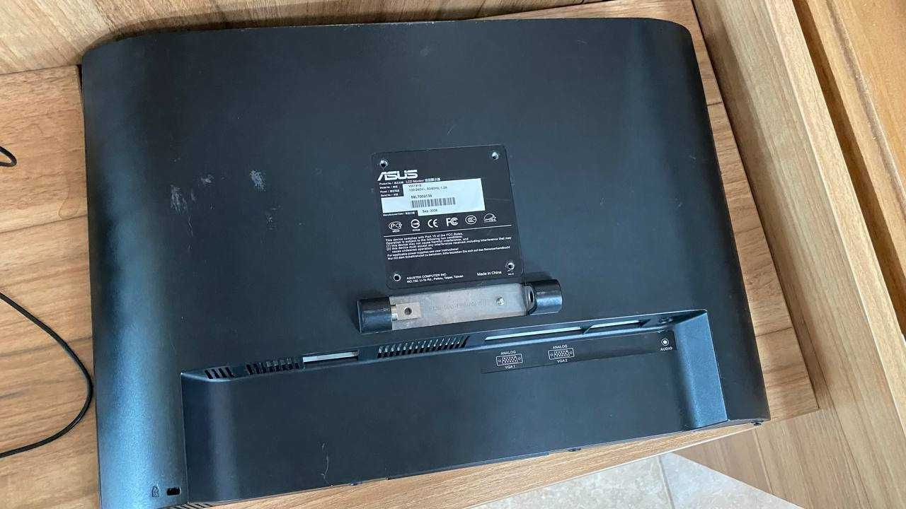 Монітор ASUS у гарному стані, все працює без нарікань