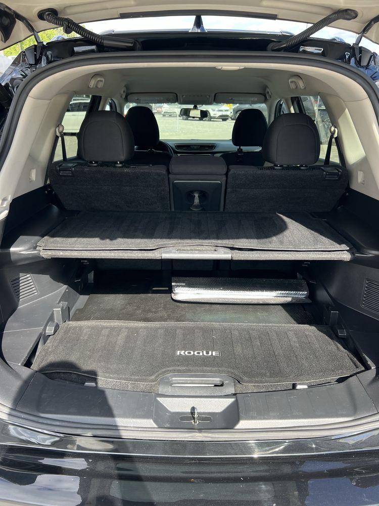 Продам Nissan Rogue SV