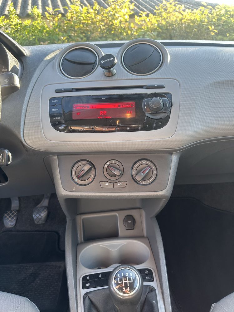 Vendo ou troco Seat Ibiza 6j 2008 Gasolina troco por mota de agua