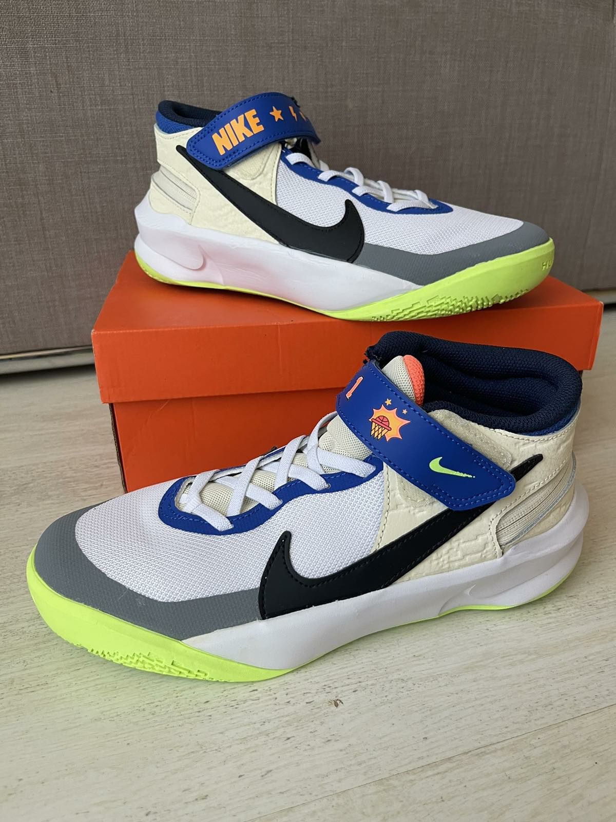 Продам кросовки nike 40