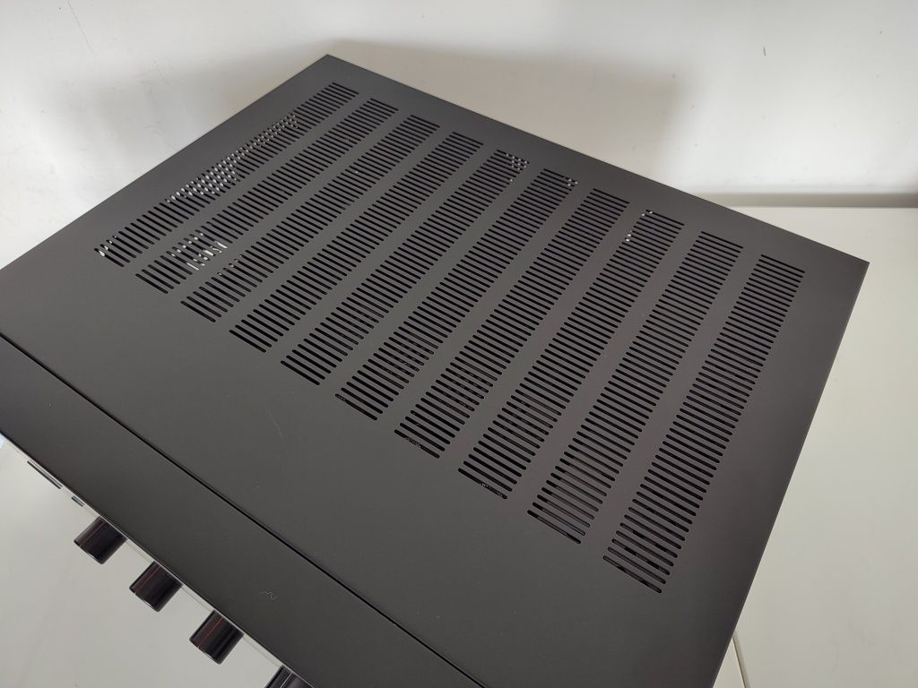 Sansui AU-X1 , potężny wzmacniacz stereo .