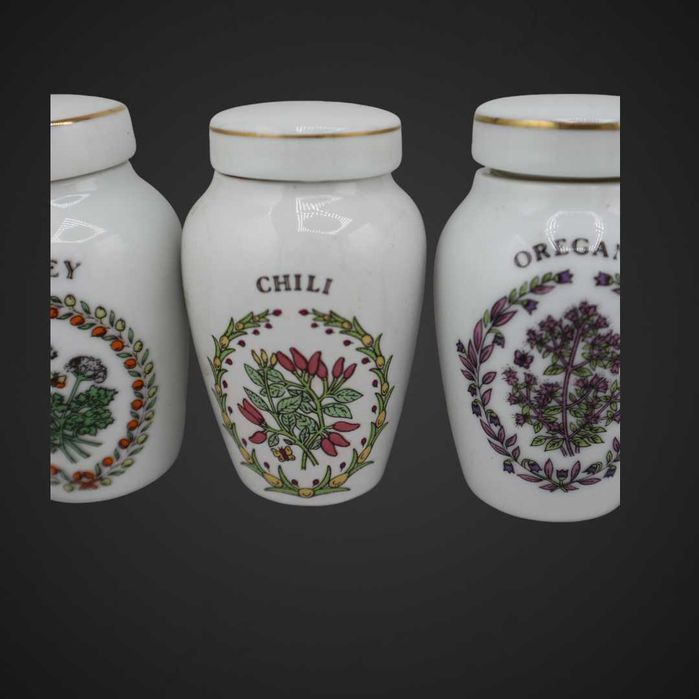 Pojemniki na przyprawy w stylu botanica 19 szt  1985r b5/120660