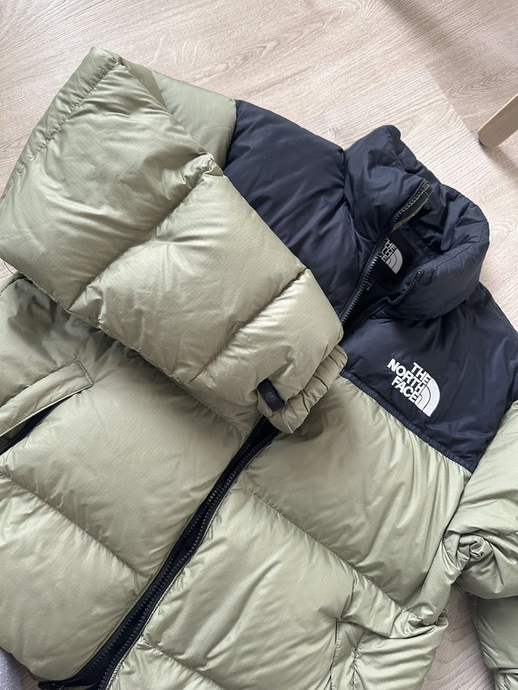 Męska kurtka The North Face nuptse 700 khaki green zielona czarna