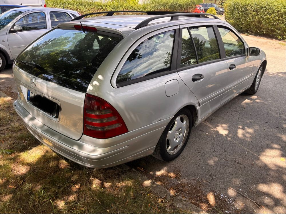 Mercedes Benz Cklasa c200 2.2cdi
