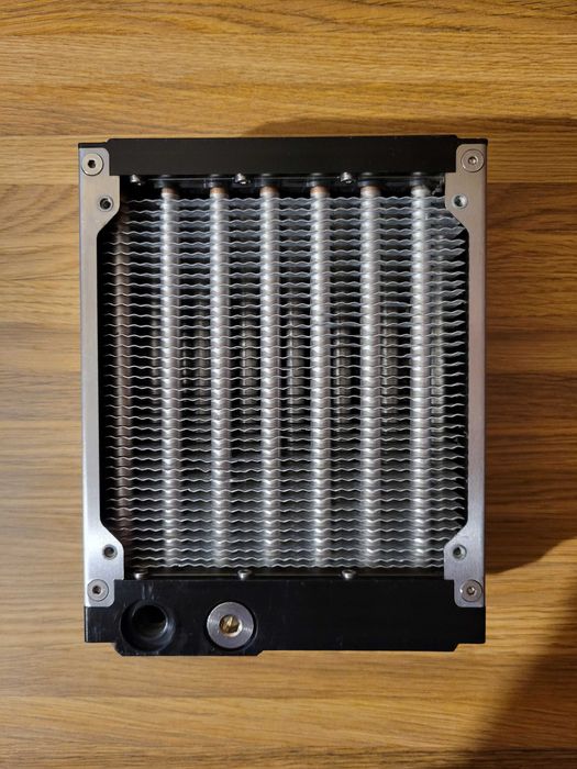 Aqua Computer Airplex modularity system 140 mm, aluminum fins