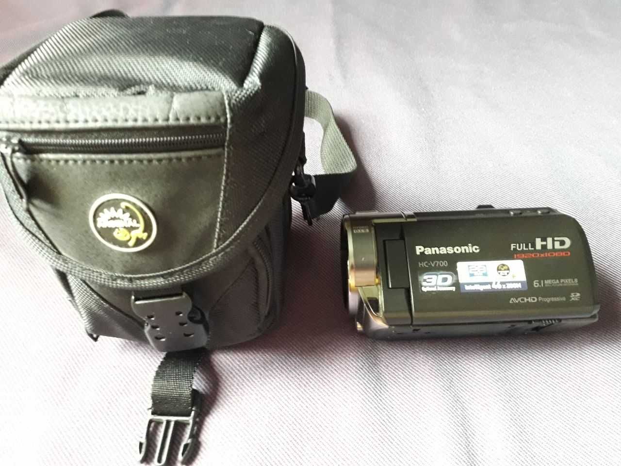 Відеокамера для блогера Panasonic HC-V700