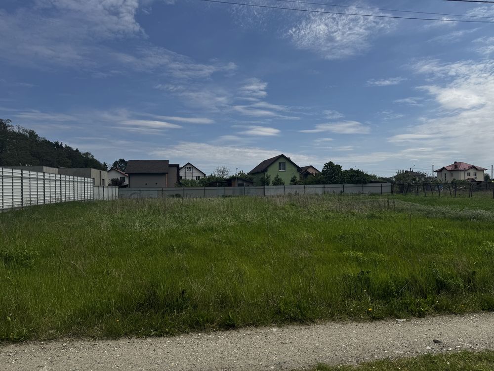 Терміновий продаж фасадної земельної ділянки під забудову