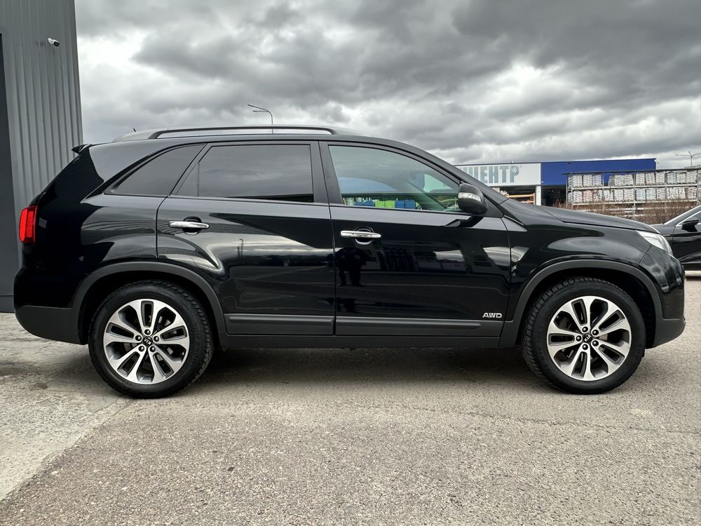 Продам Kia Sorento 2013 року на автоматі