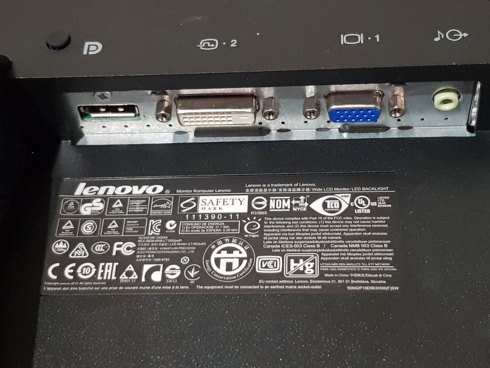 Monitor LCD LENOVO LT1952PWD 19''