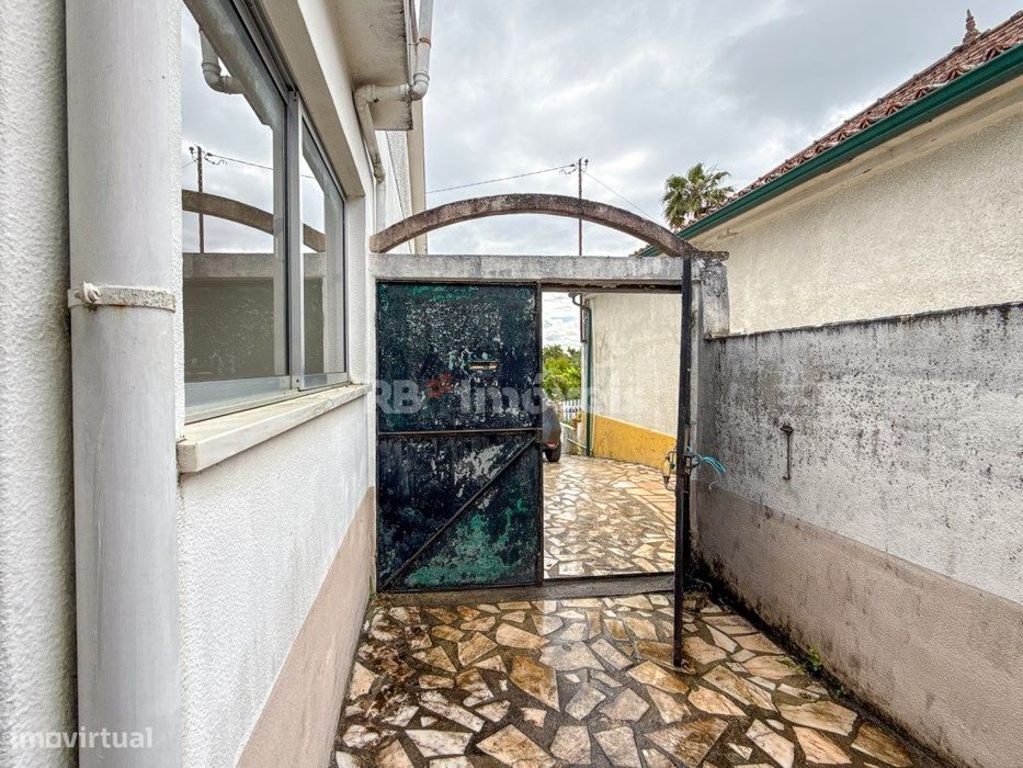 Moradia T2 c/ terreno - Galegos, Tomar