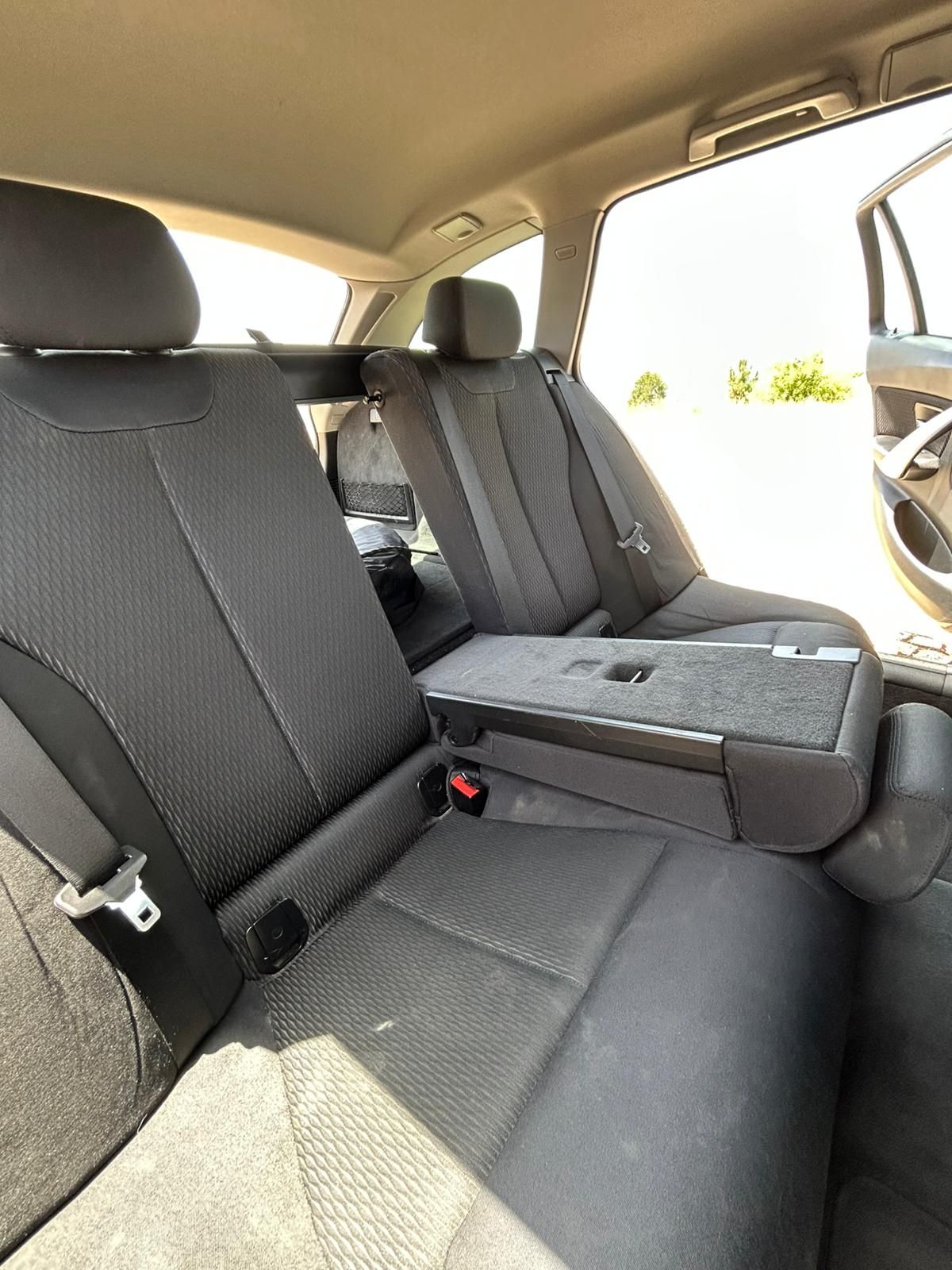 BMW 318, caixa automática