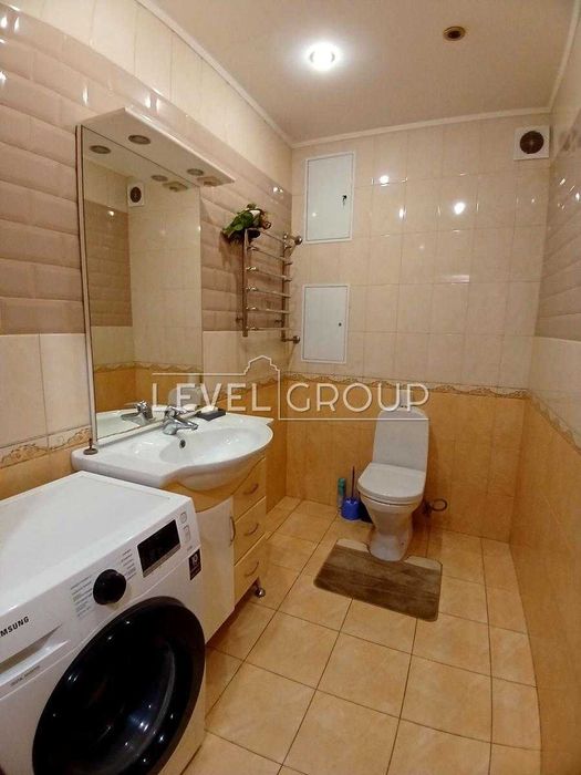 продаж 3-кімн квартири  вул. Анни Ахматової вул., 43 Осокорки