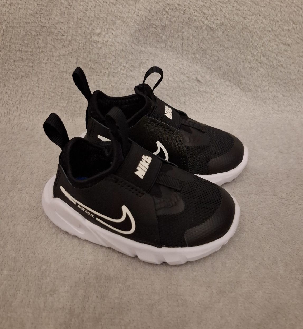 Nowe buty Nike Flex Runner 2