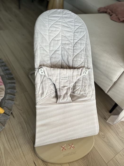Bujaczek babybjorn szary