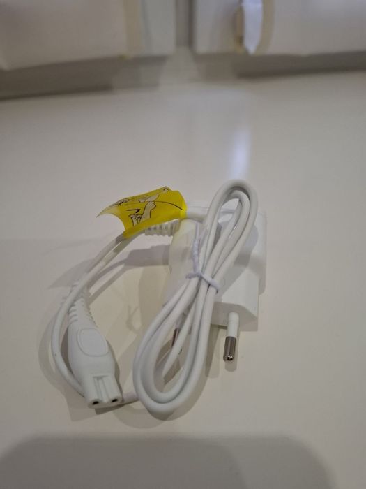 Продам  епілятор Philips 8000  з повною комплектацією