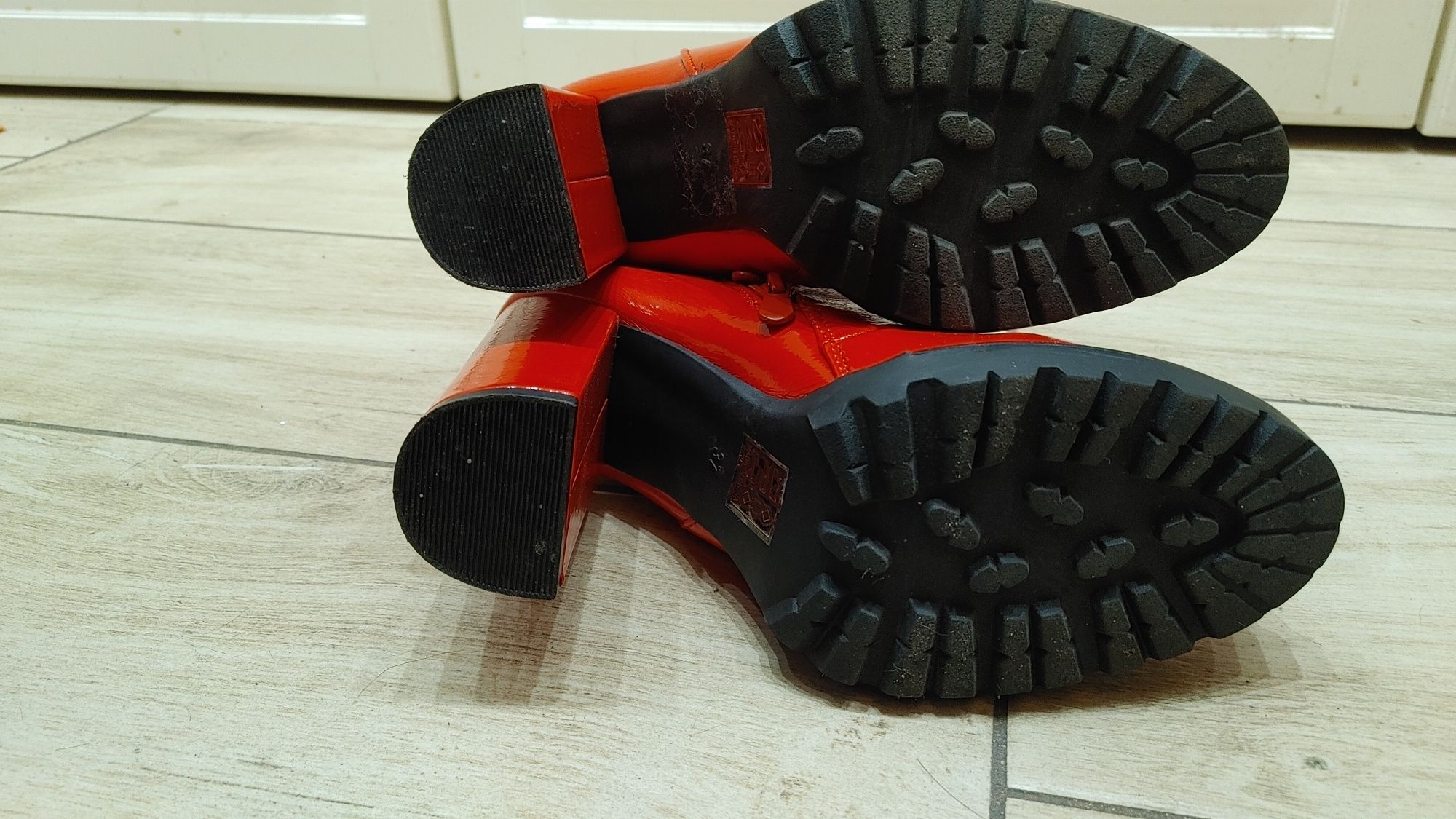 Buty botki Day-vine rozmiar 37 czerwone
