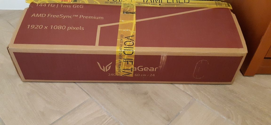 (Avariado) Monitor LG 24 polegadas 1920x1080p Max 144hz