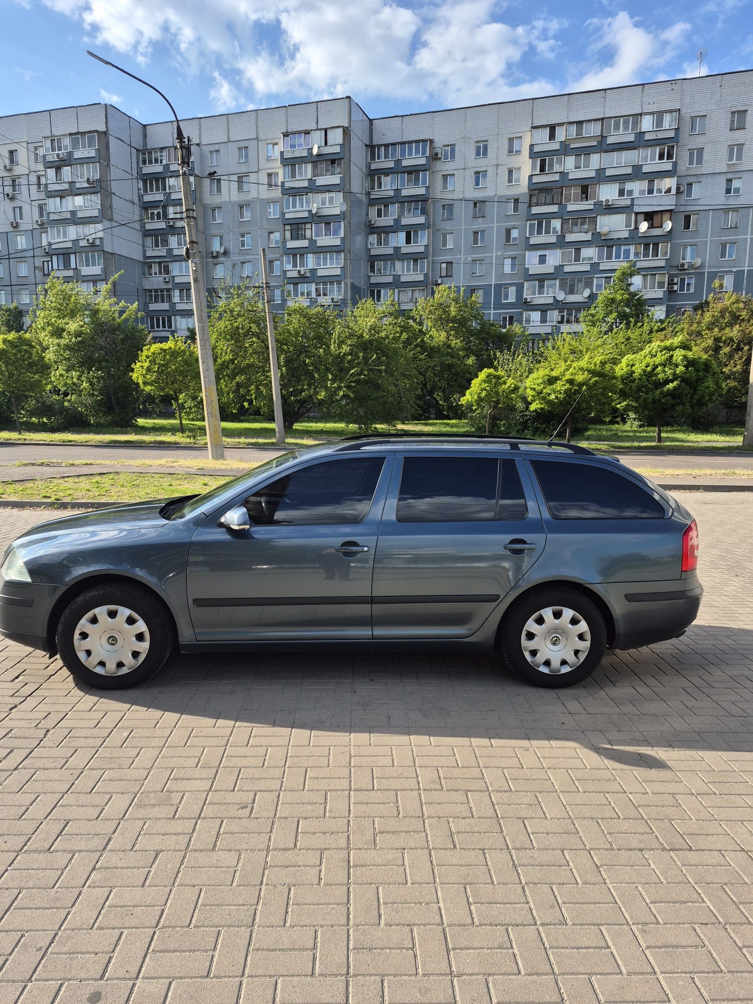 Продаю шкода А 5 MPI 1.6 бензін