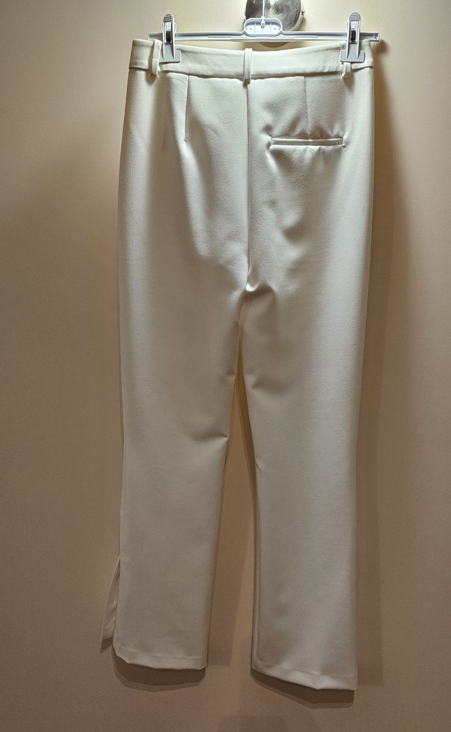 Spodnie białe Zara 38 nowe