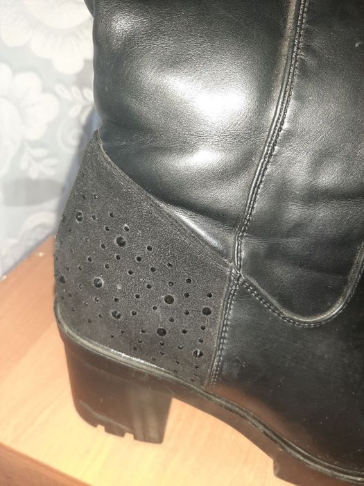 Сапожки на каблуку