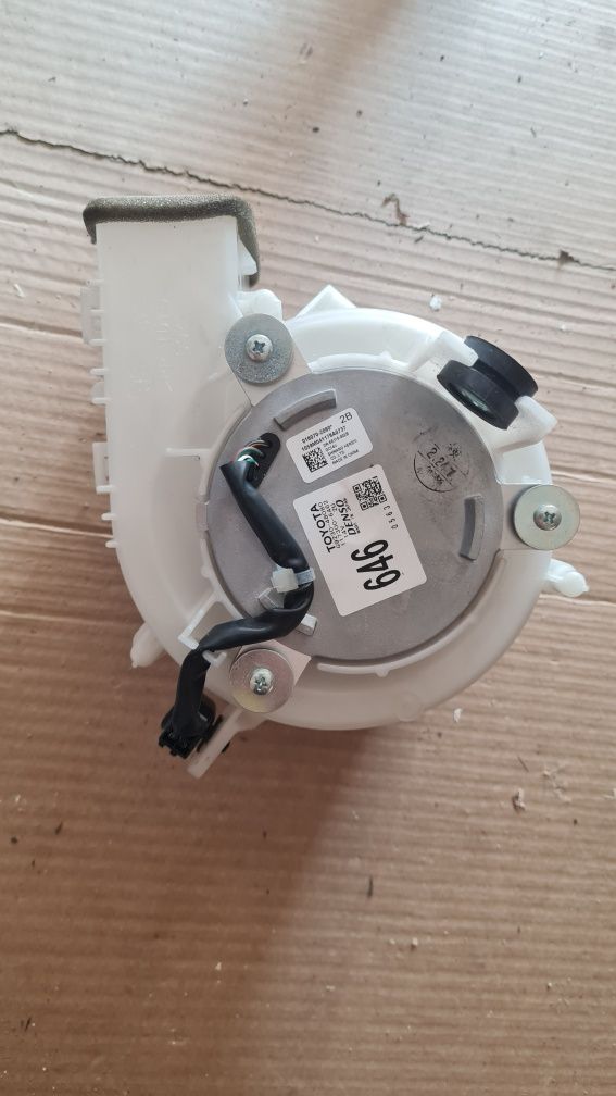 Wentylator baterii pojazdu hybrydowego toyota RAV 4/ lexus NX