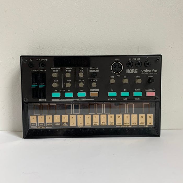 Korg  Vollca FM1 / novation circuit