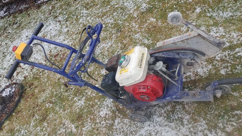 Przecinarka jezdna na wózku do betonu asfaltu silnik Honda spalinowa
