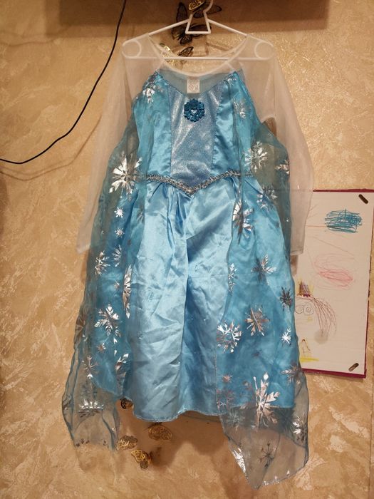 Сукня Ельзи холодне серце 6 років