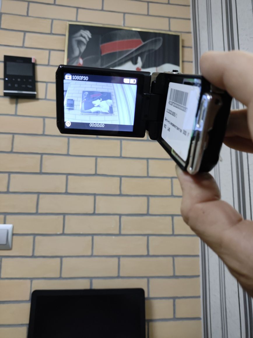 Авто видеорегистратор DOD F900. + GPS трекер Benifone.