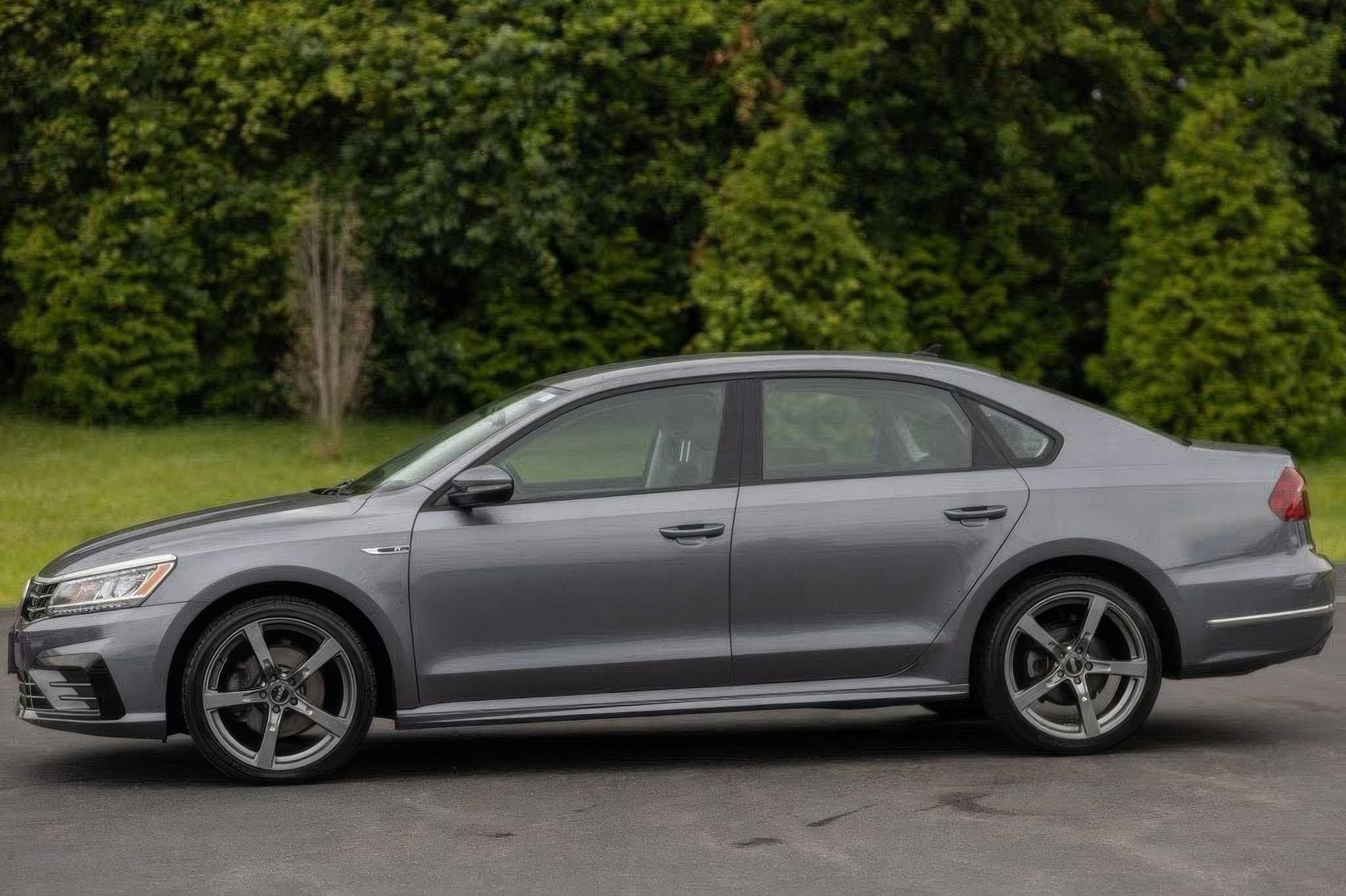 2018 Volkswagen Passat 2.0T R-Line