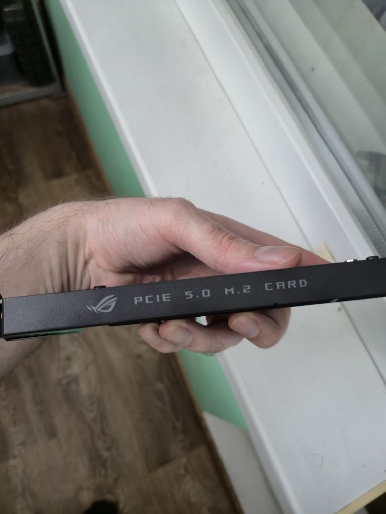 asus rog pci-e 5.0 m2 card