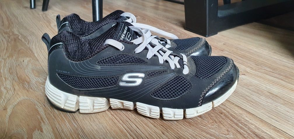 SKECHERS damskie buty sportowe  rozmiar 39 wkładka 26cm