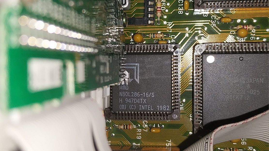 Pc antígo AMD 286 a 16Mhz, 1 Mb Ram, 40Mb HDD.