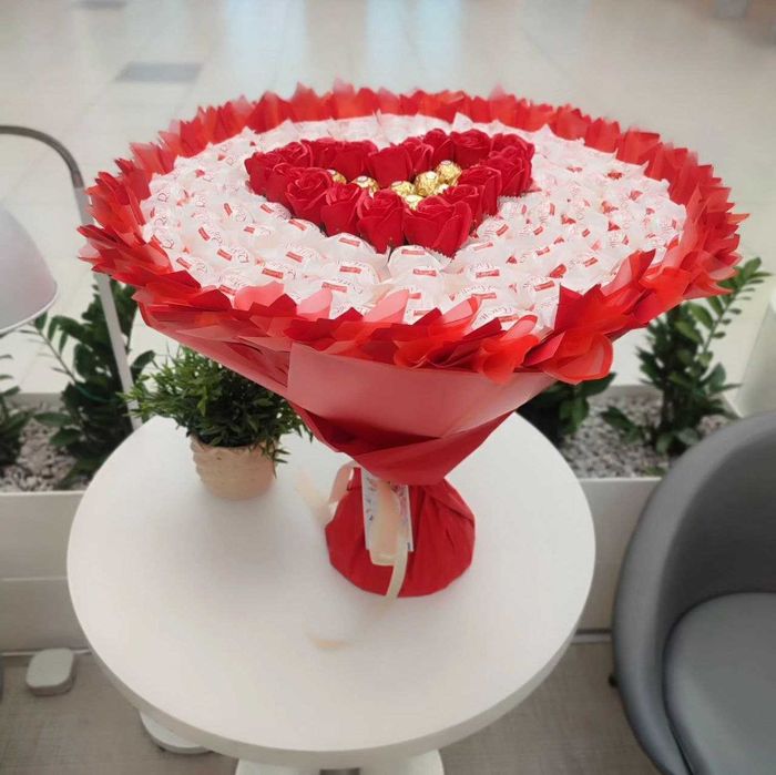 Mega bukiet na z Raffaello, Ferrero Rocher i mydlane roze