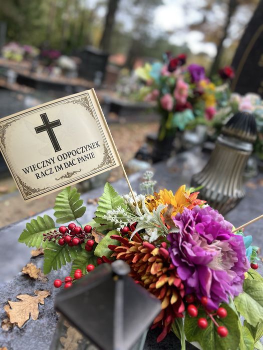 Chorągiewki dekoracyjne na Wszystkich Świętych – pakiet 500 sztuk