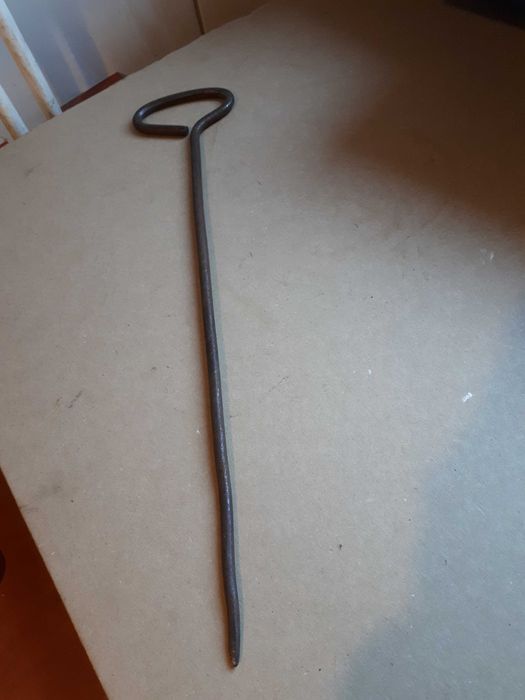 Wycior szpikulec szpic z rączką do wbijania w ziemię  ostry pręt