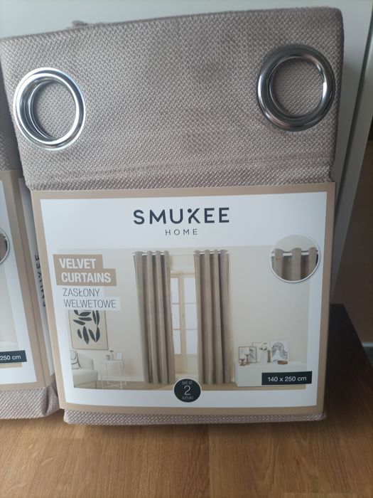 4 zasłony welwetowe na kółkach przelotkach Smukee 4x zasłona beżowa