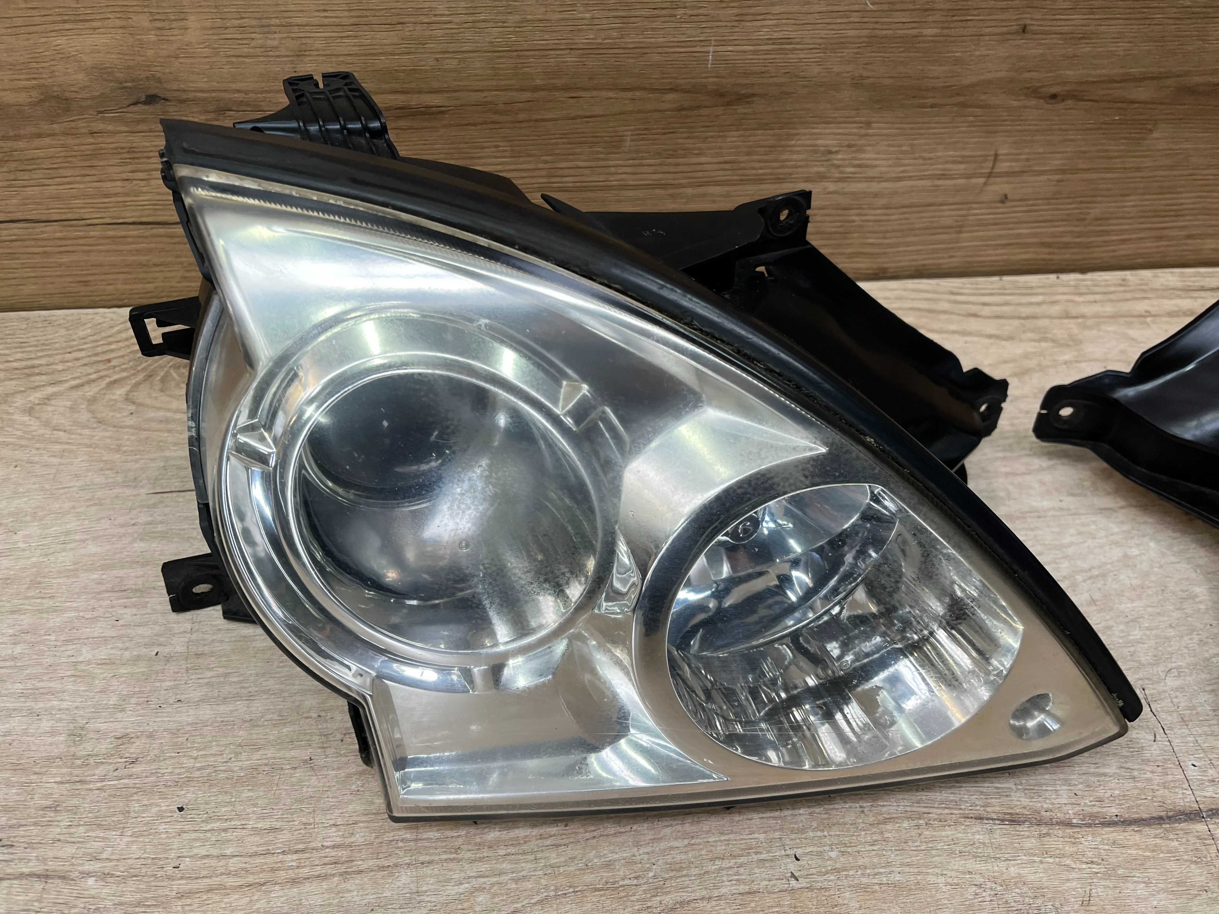 Lampa przednia lewa prawa Hyundai Terracan