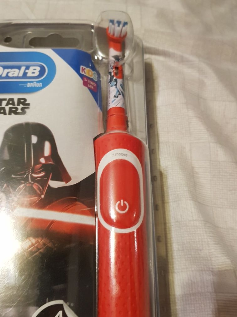 Dobra cena Szczoteczka dla dziecka Oral b kids STAR Wars naklejki