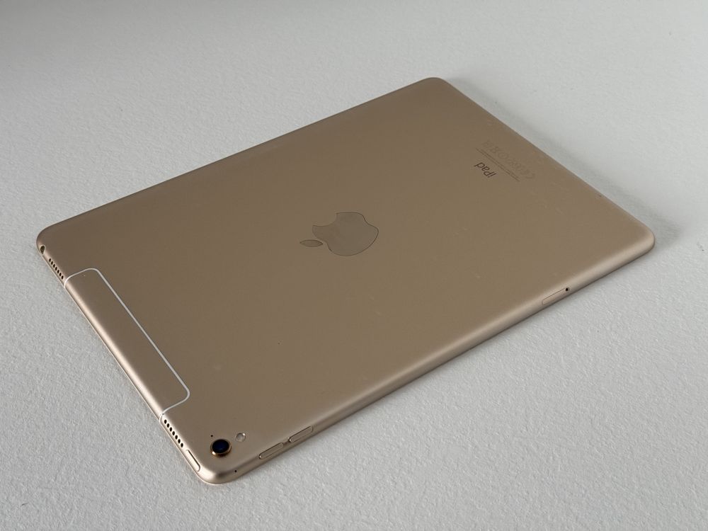 iPad Pro 9.7 (A1674) - 32GB - Cellular (LTE) - faktura VAT 23%