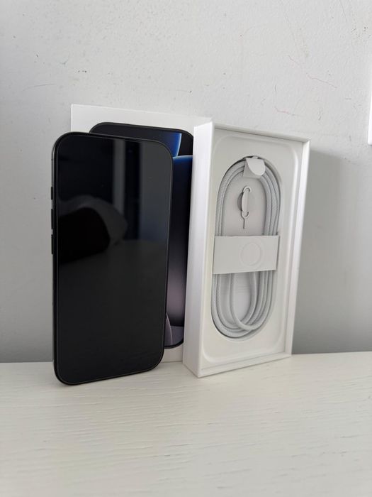 Iphone 16 Pro 128gb black Titanium c/bateria a 100%