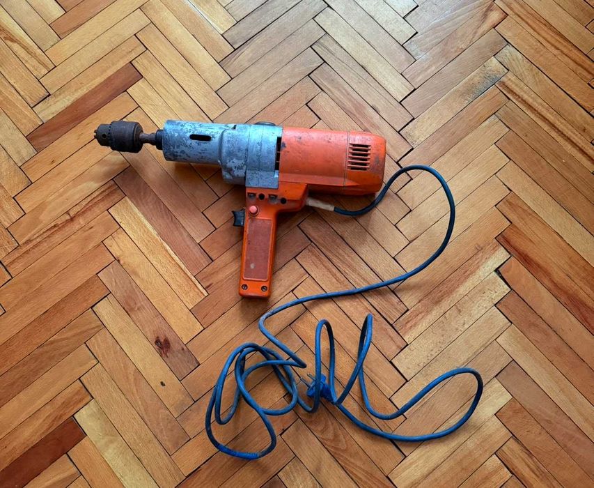 Електричний дриль