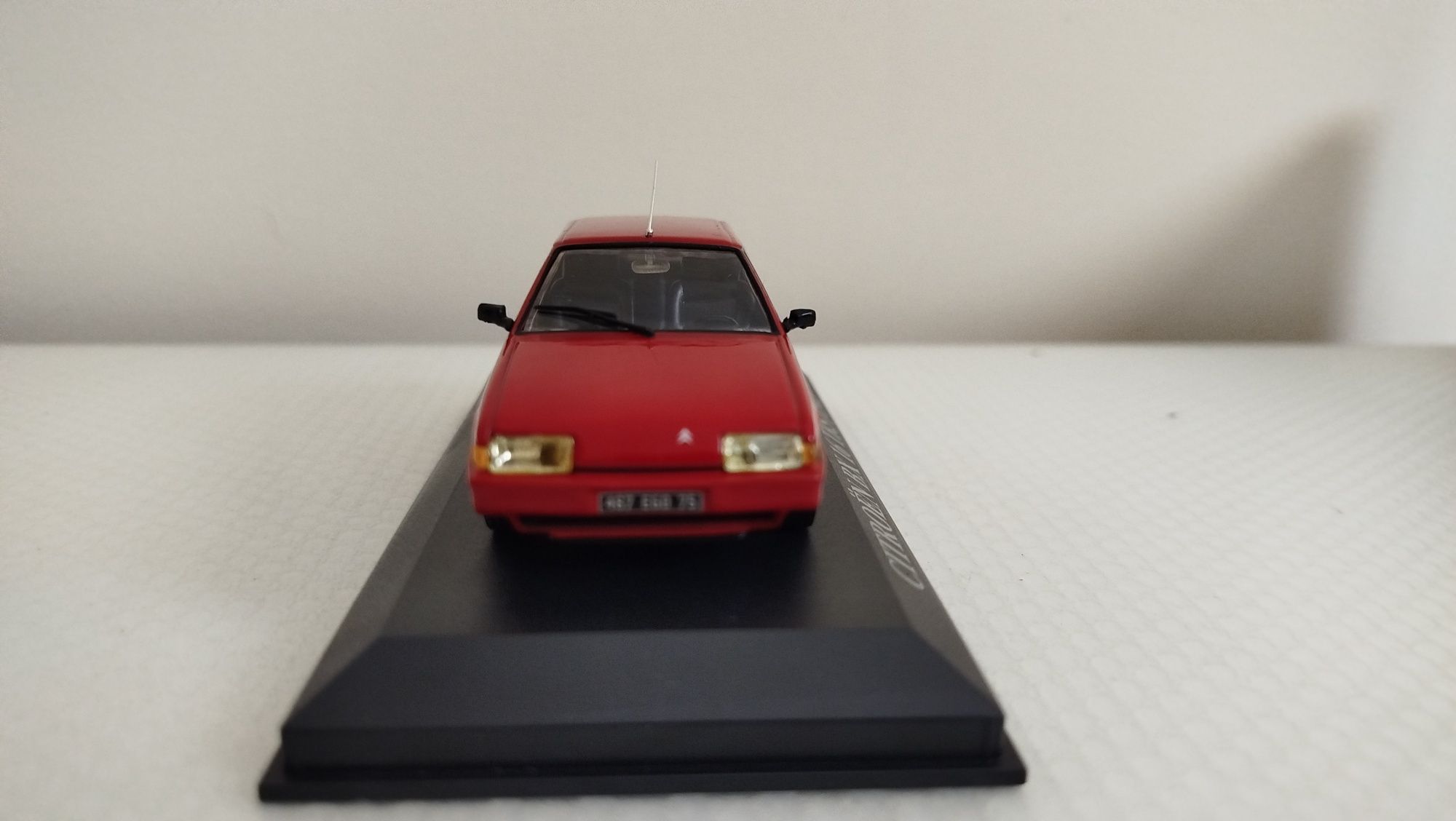 Miniatura Citroen BX TRS 1/43 Nova