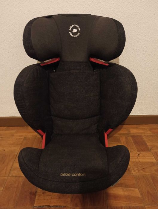 Cadeira auto Bebé Confort RODIFIX Nomad Black i-Size