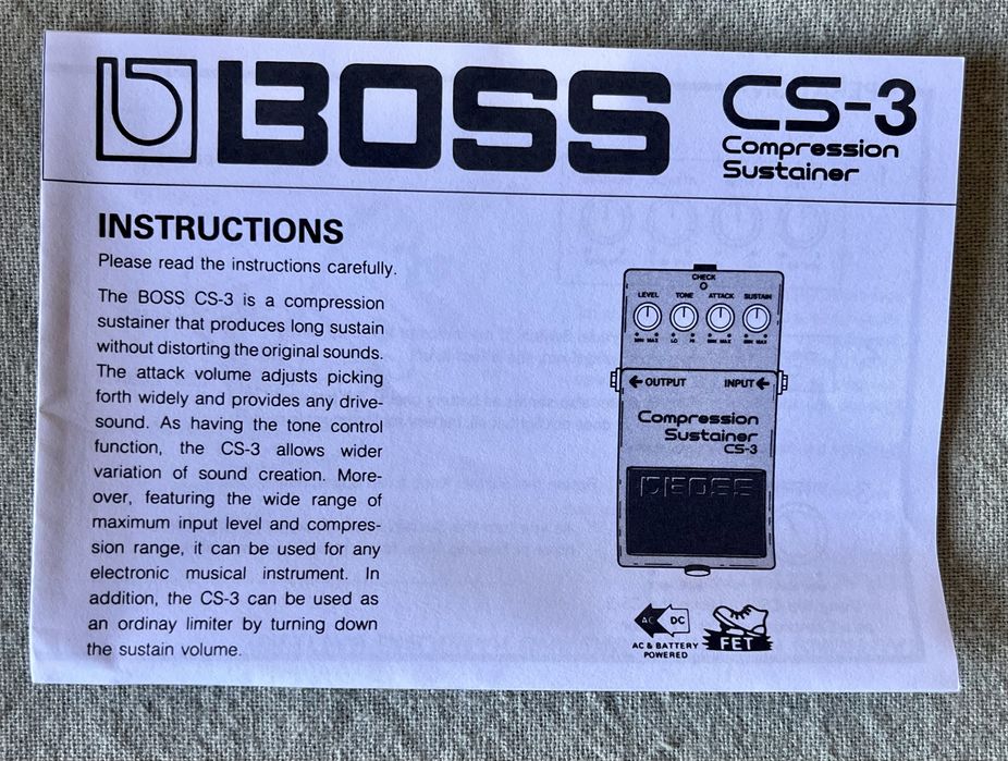 Pedal BOSS CS-3 e Fonte de Alimentação