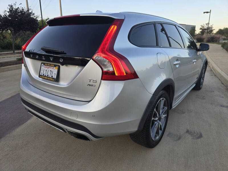 2017 Volvo V60 Cross Country