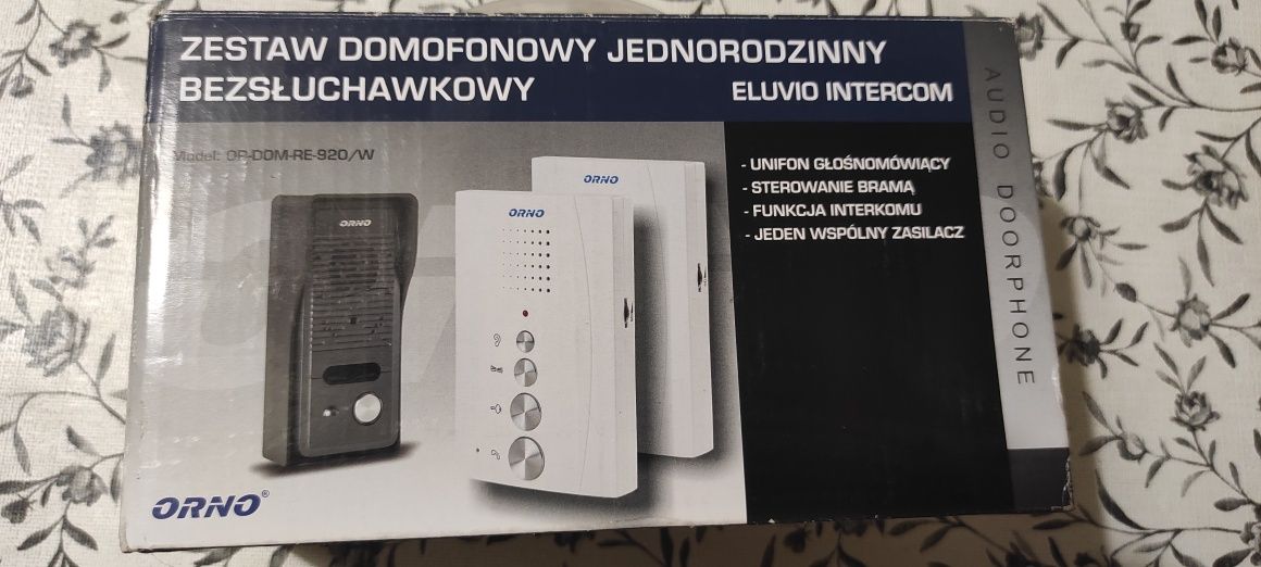 Zestaw domofonowy jednorodzinny bezsluchawkowy