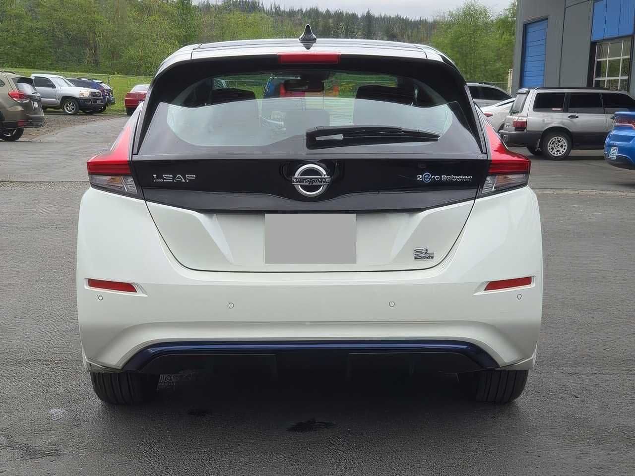 2022 Nissan LEAF SL PLUS