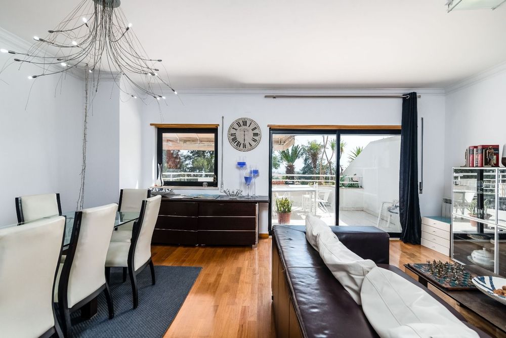 Vendo quarto e sala completo