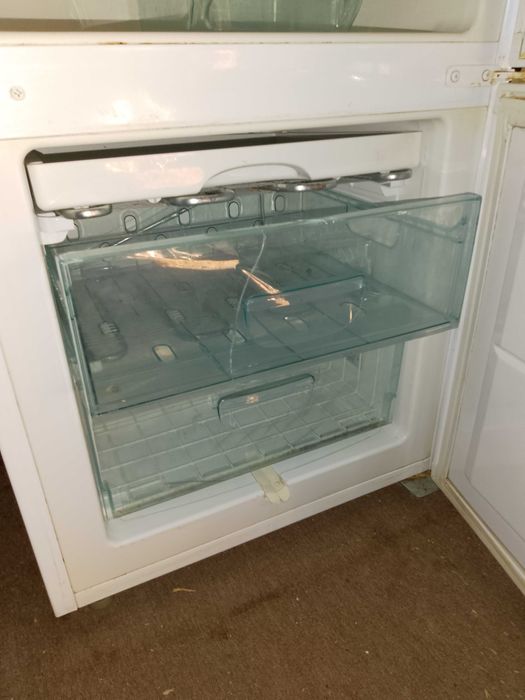 Lodówka Amica wys.145 cm sprawna